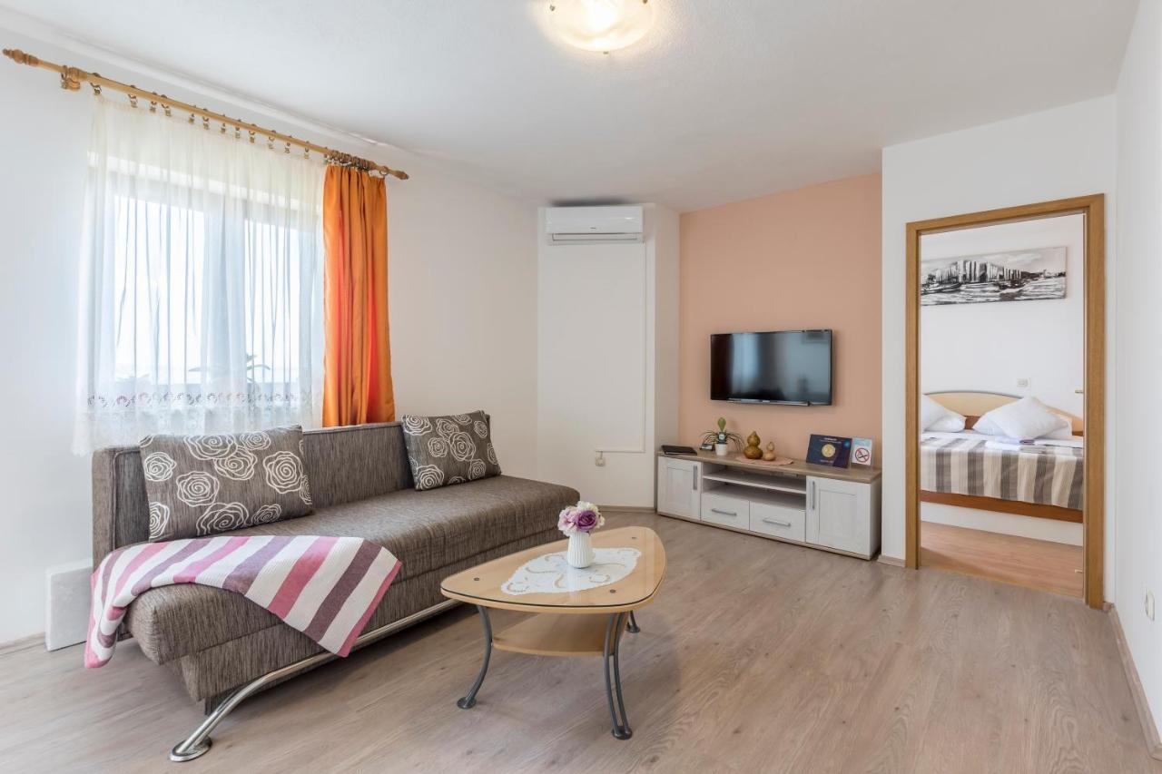 Sky Apartments โปดสตรานา ภายนอก รูปภาพ
