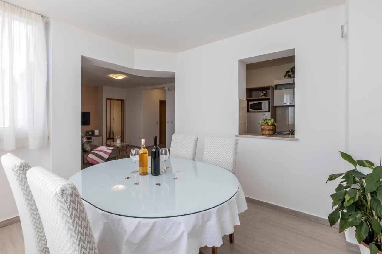 Sky Apartments โปดสตรานา ภายนอก รูปภาพ