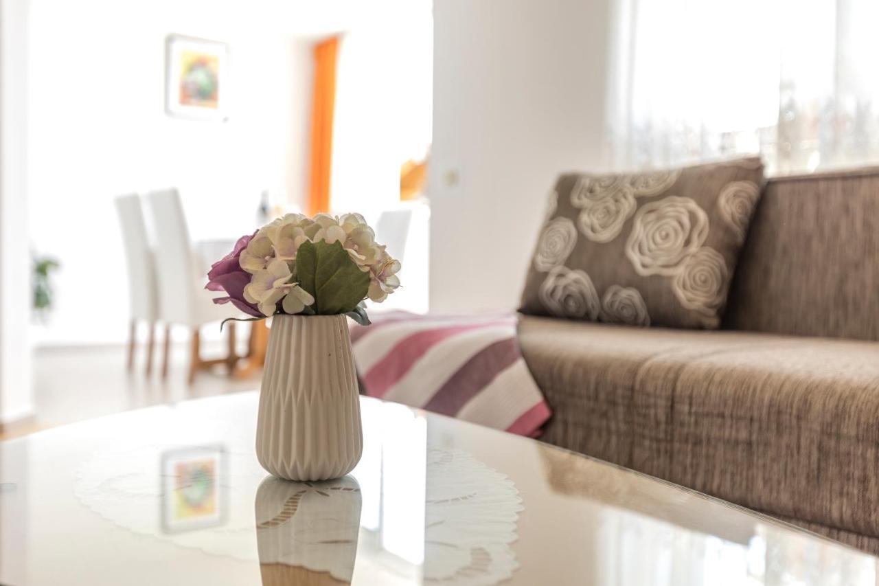Sky Apartments โปดสตรานา ภายนอก รูปภาพ