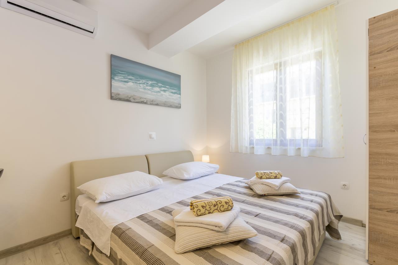 Sky Apartments โปดสตรานา ภายนอก รูปภาพ